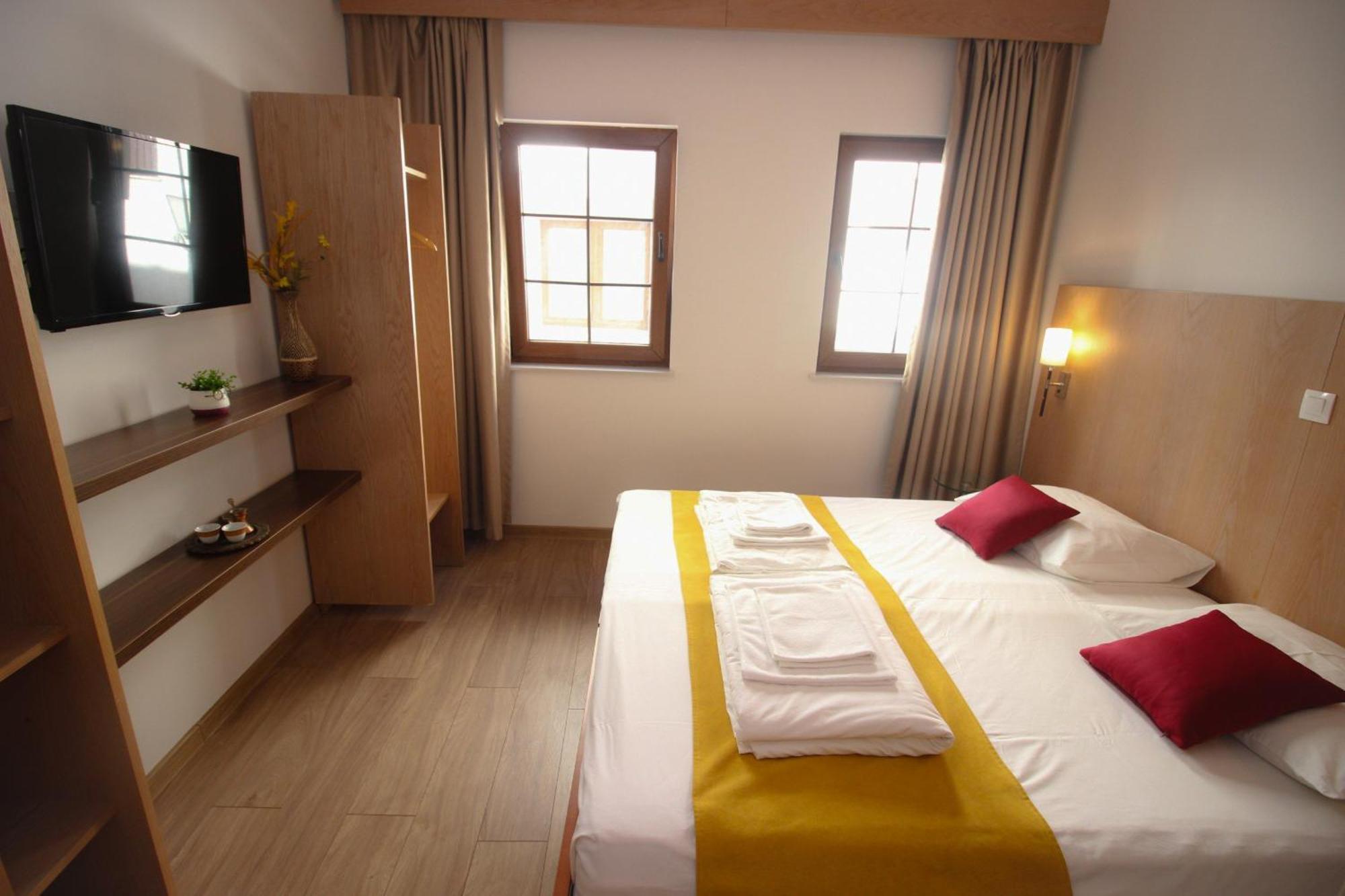 Villa Deny Mostar - With Free Parking Εξωτερικό φωτογραφία