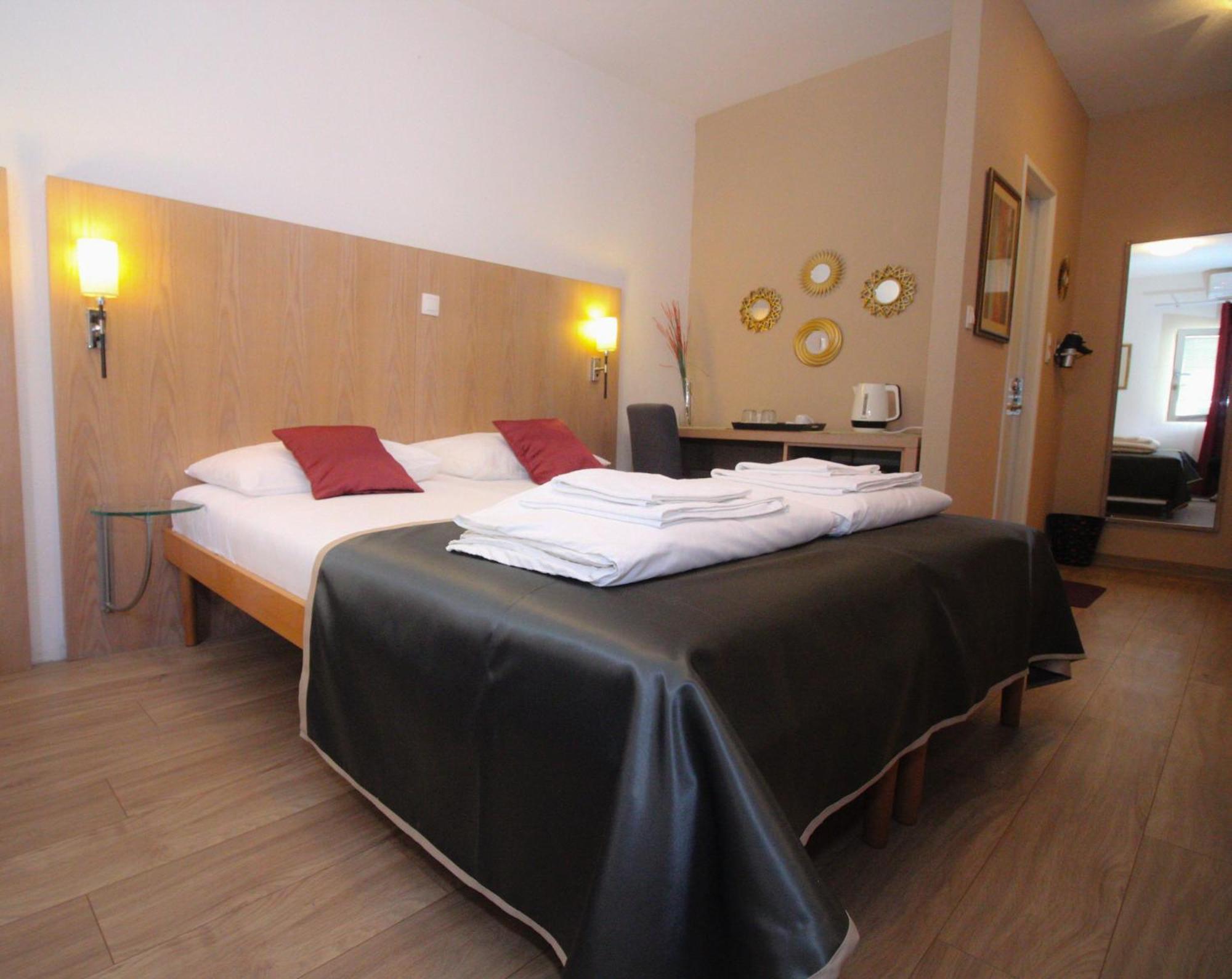Villa Deny Mostar - With Free Parking Δωμάτιο φωτογραφία